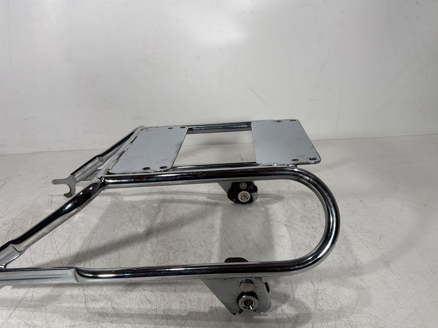 1999 - 2006 Harley-Davidson Touring Electra Glide Classic Rear Back Luggage Rack Storage Baggage Bar 53118-97A