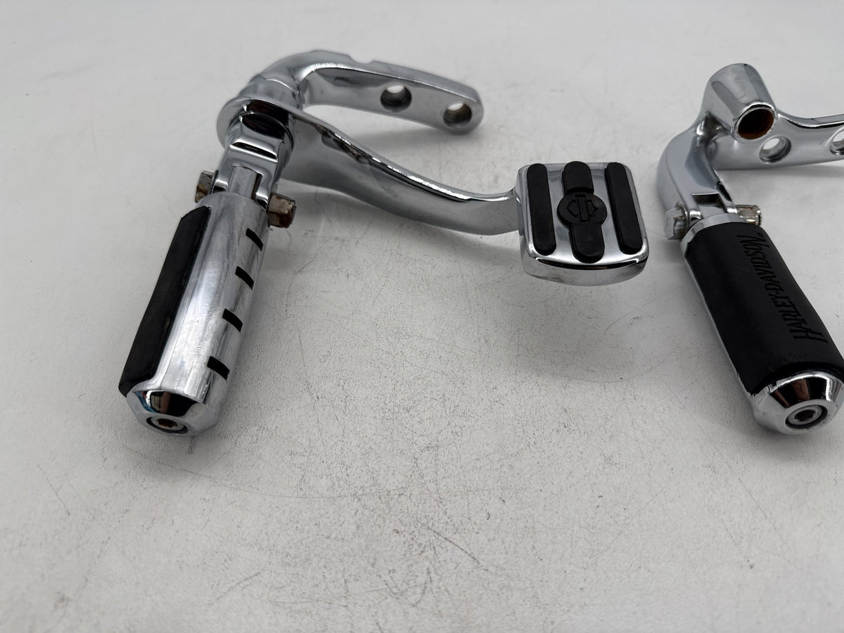 2008 Harley Dyna Fat Bob FXDF OEM Left Right Foot Brake Control Pegs