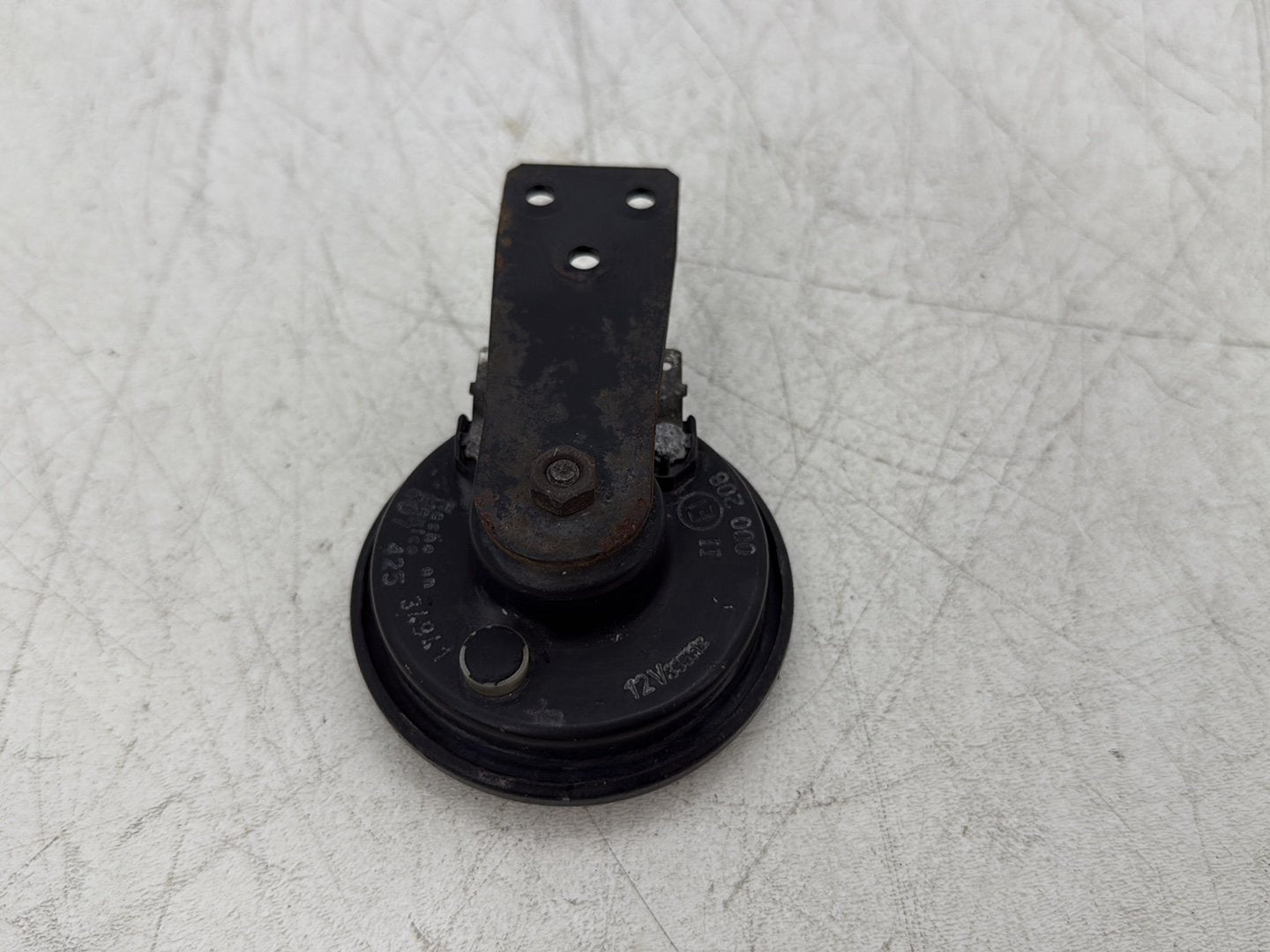 2004 Harley Sportster XL883C 883 Custom OEM Signal Horn Klaxon Beep