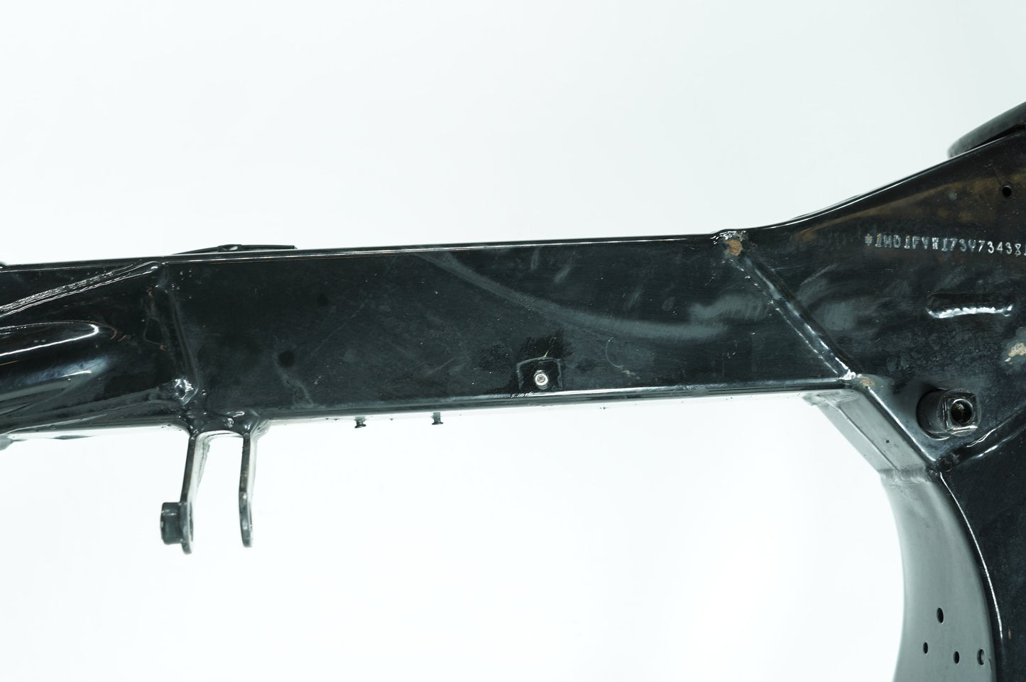 1999 - 2006 Harley-Davidson Touring Electra Glide Classic Body Main Frame Chassis SLVG  	47900-02A