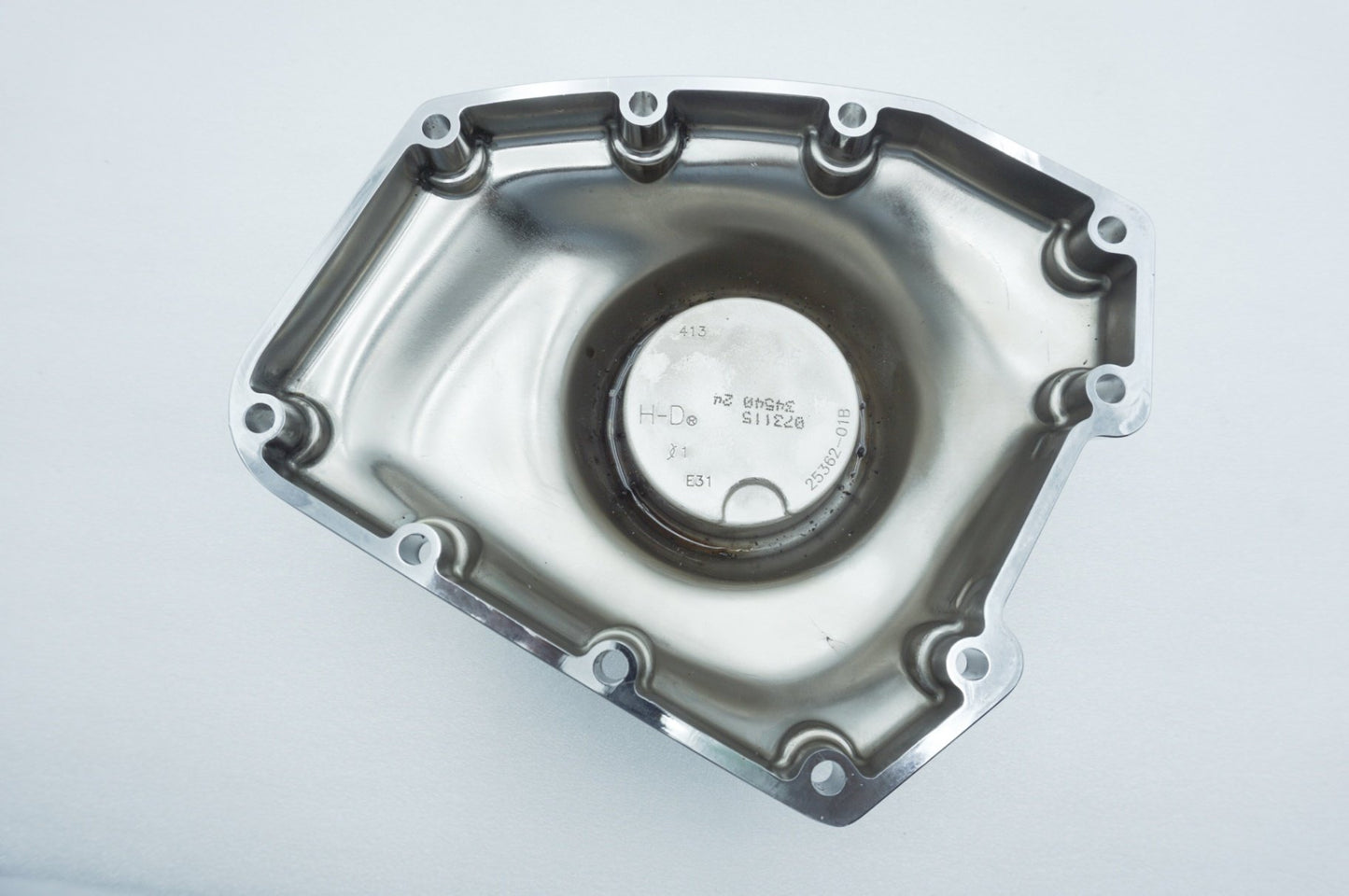 2007 - 2011 Harley-Davidson Touring Electra Glide Crankcase Shaft Engine Motor Cover 25362-01B