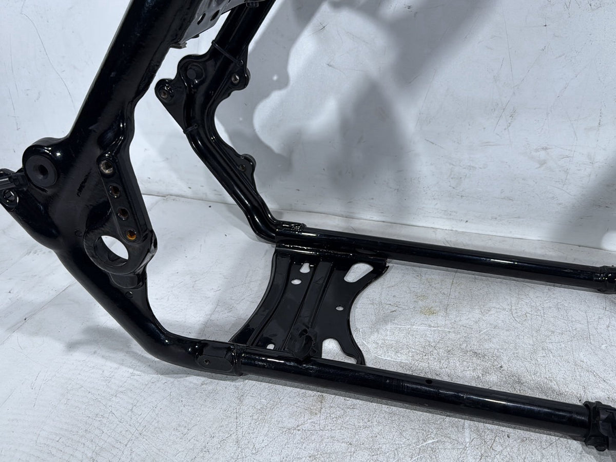 2018 Harley Road Glide Touring FLTRXS OEM Body Main Frame Chassis CLN CLR