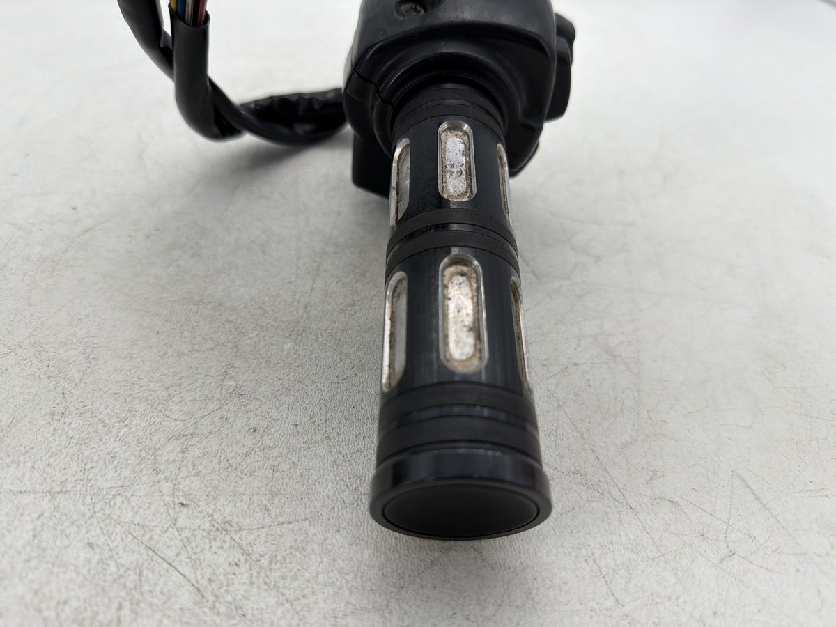 2011 Harley Street Glide FLHX-103 Left Turn Signal Headlight Switches Controls