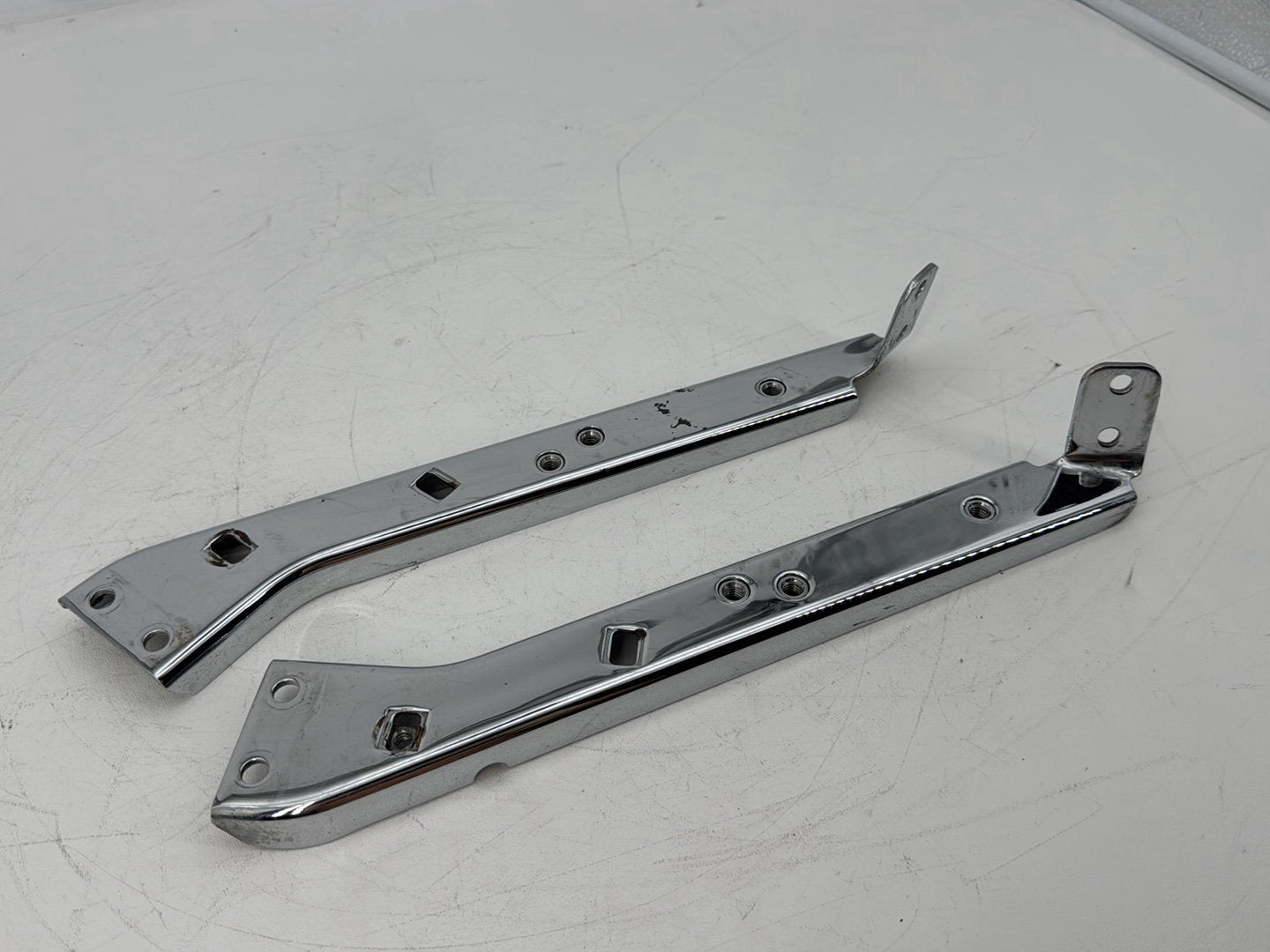 2008 Harley Touring FLHT Electra Glide OEM Left Right Saddlebag Fender Struts Brackets