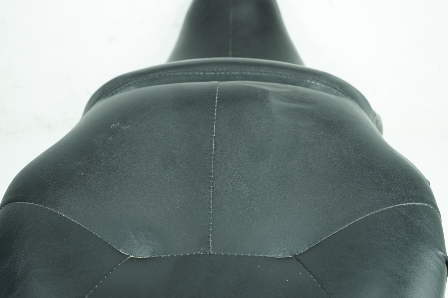 1999 - 2006 Harley-Davidson Touring Electra Glide Classic Passenger Rider Driver Seat Saddle 51703-05