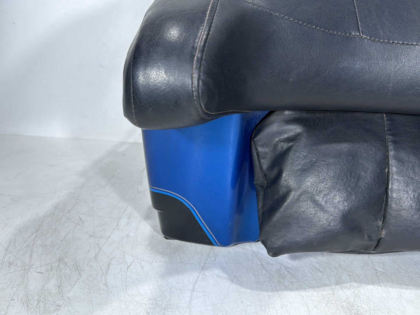 2008 Harley Touring FLHT Electra Glide OEM Pass Backrest Tour Pak Luggage NOKey