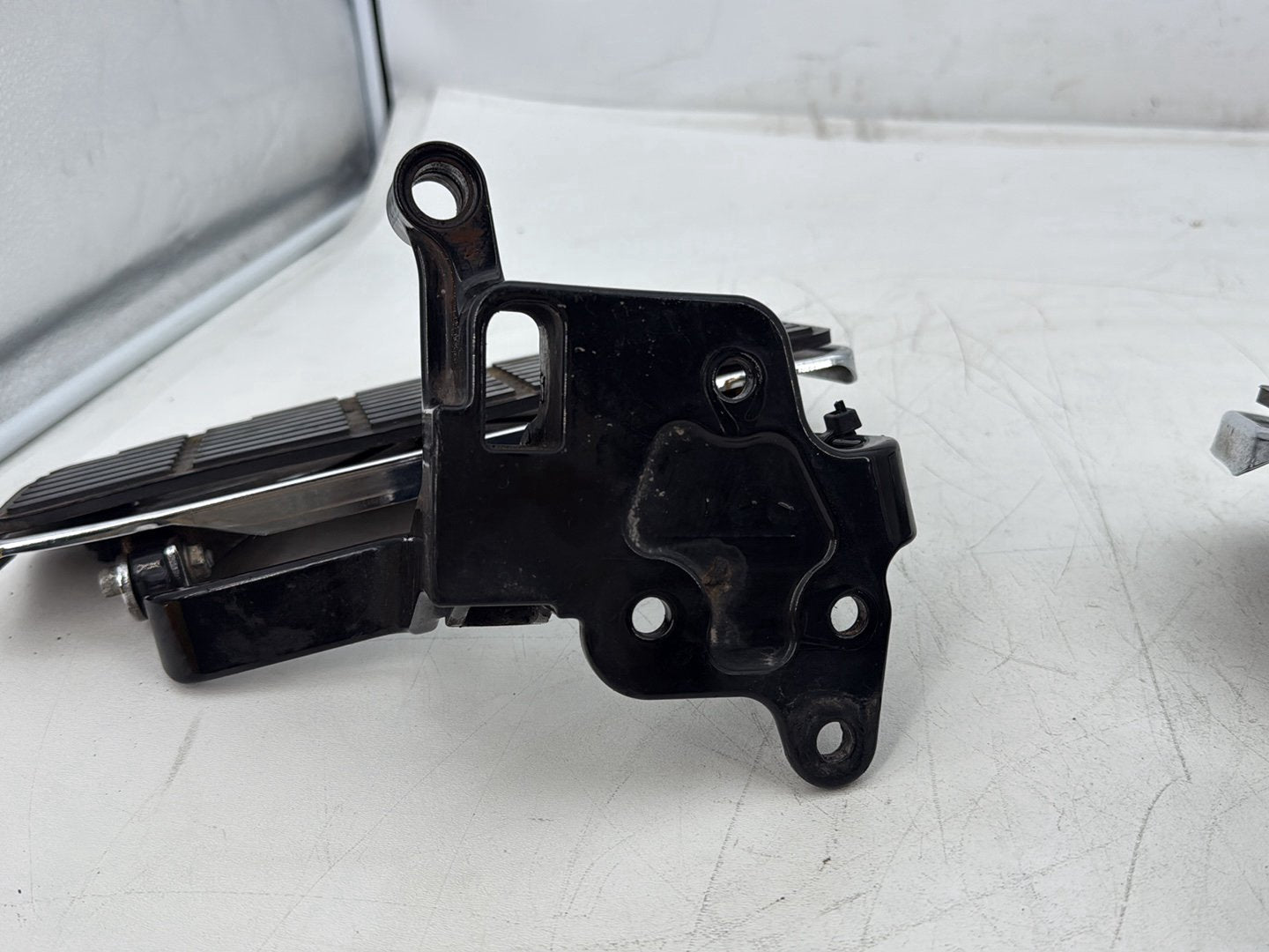 2005 Harley Heritage Softail Classic OEM Left Right Driver Floorboard Foot Rest