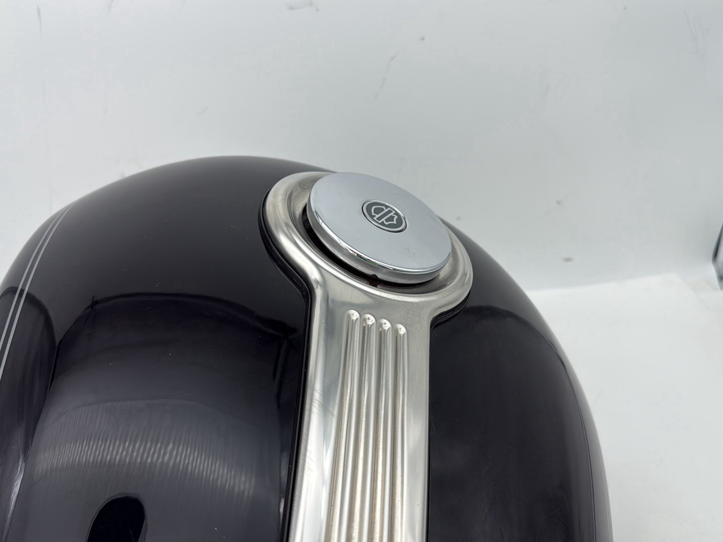 2004 - 2013 Harley-Davidson Sportster 1200 Custom Fuel Gas Tank Gasoline Reservoir 62213-04