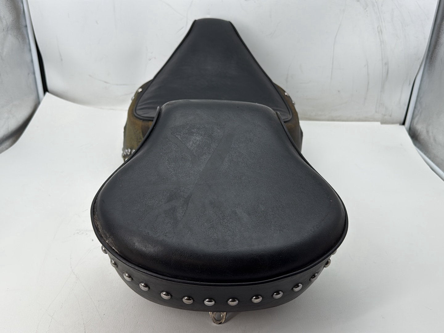 1991 Harley Heritage Softail Classic FLSTC OEM Passenger Rider Driver Seat Saddle
