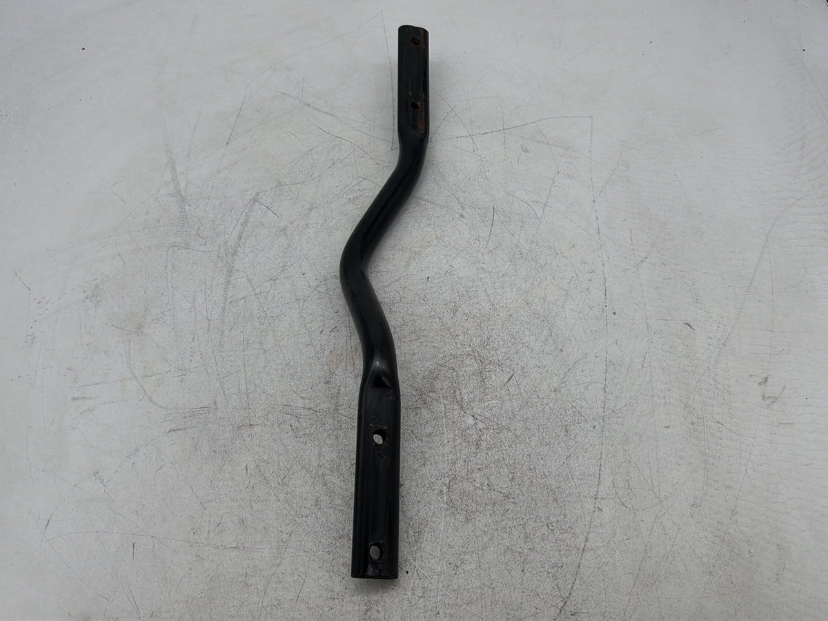 06 Harley Dyna Super Glide OEM Exhaust Muffler Interconnect Bracket Support Bar