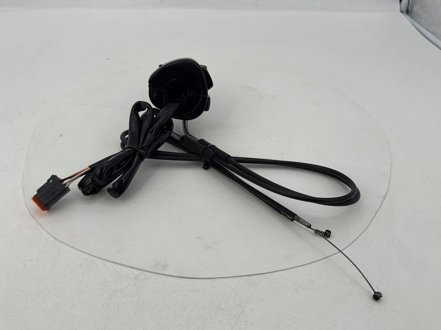 1999 - 2006 Harley-Davidson Dyna Low Rider Right Engine Start Kill Switches Controls 71684-06A