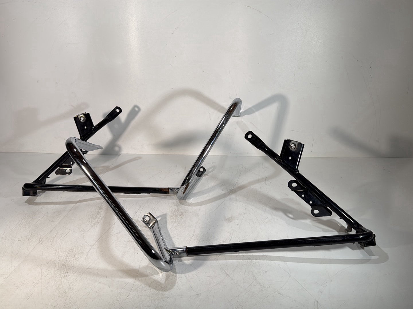2008 - 2016 Harley-Davidson Touring Electra Glide Ultra Rear Left Right Saddlebag Guard Rails Bar 	49194-09A