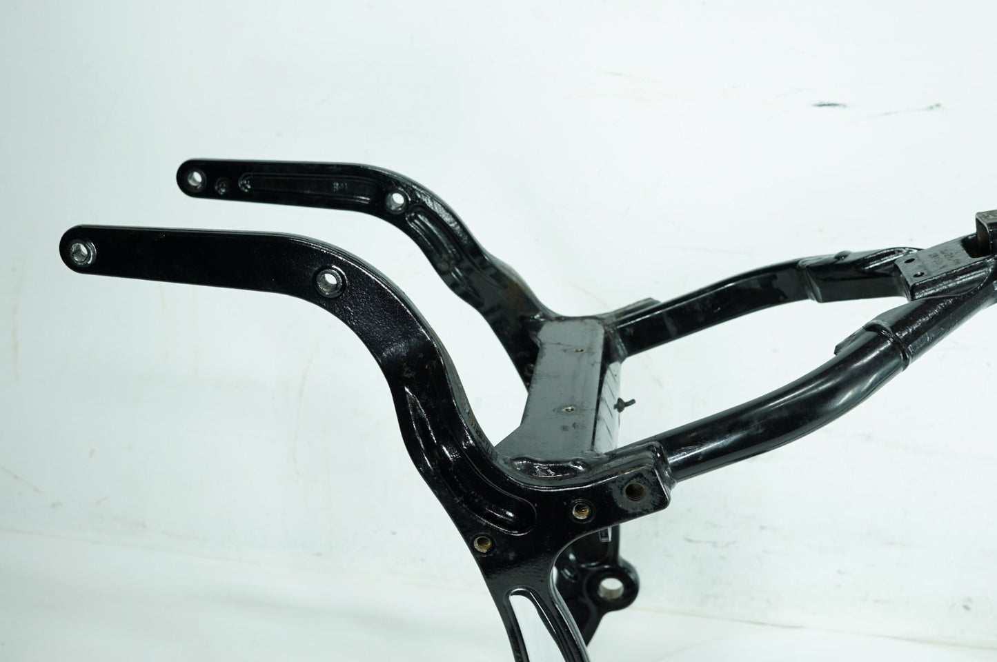 2000 - 2006 Harley-Davidson Softail Heritage Classic Body Main Frame Chassis SLVG 47008-00C