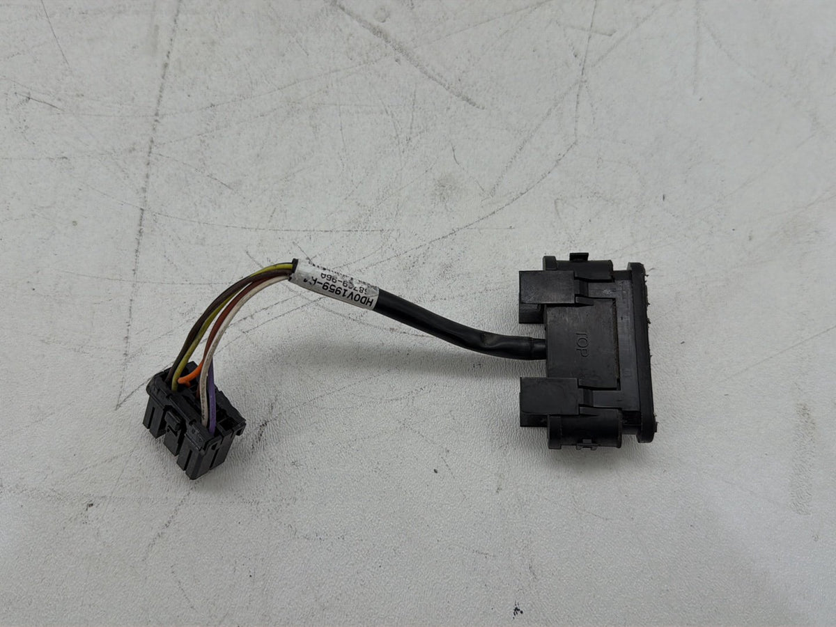 2007 Harley Electra Glide Touring Ultra OEM Indicator Lamp Wire Plug 68789-96A
