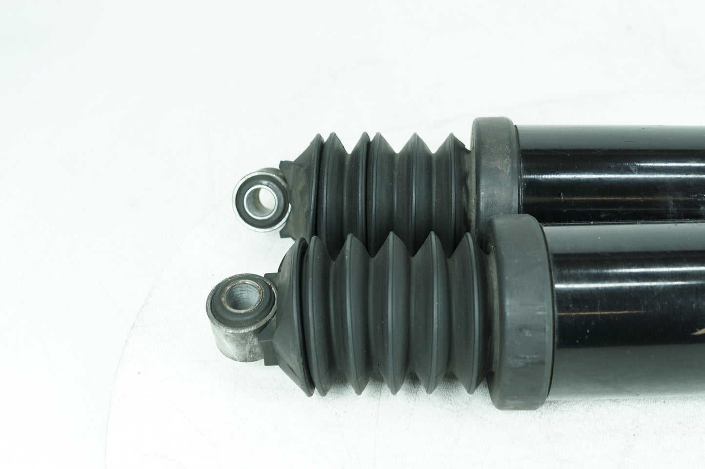 2007 - 2012 Harley-Davidson Touring Street Glide Rear Left Right Shock Absorbers   54662-02A