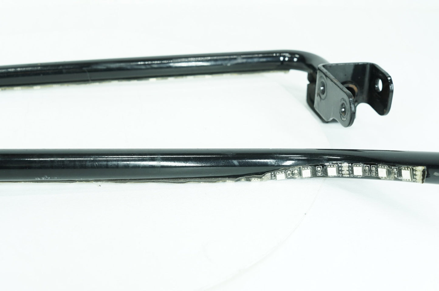 2007 - 2016 Harley-Davidson Touring Street Glide Rear Left Right Saddlebag Guard Rails Bar 90200549