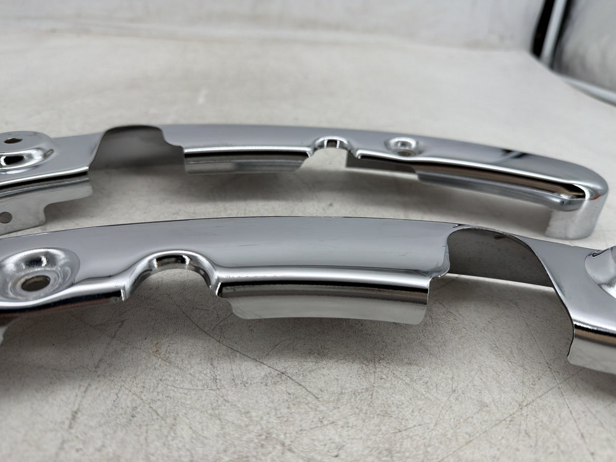 2010 Harley Electra Glide Touring Ultra OEM Rear Left Right Fender Struts Bracket