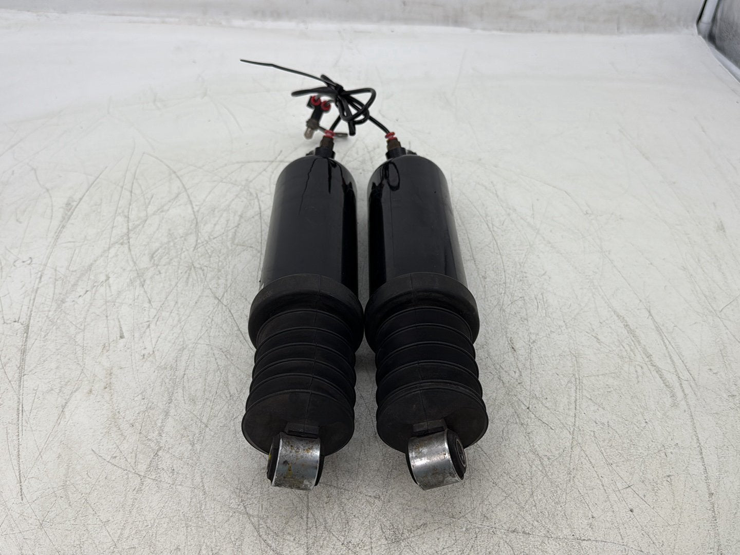 2004 Harley Road King Touring Custom FLHRSI OEM Rear Left Right Shock Absorbers