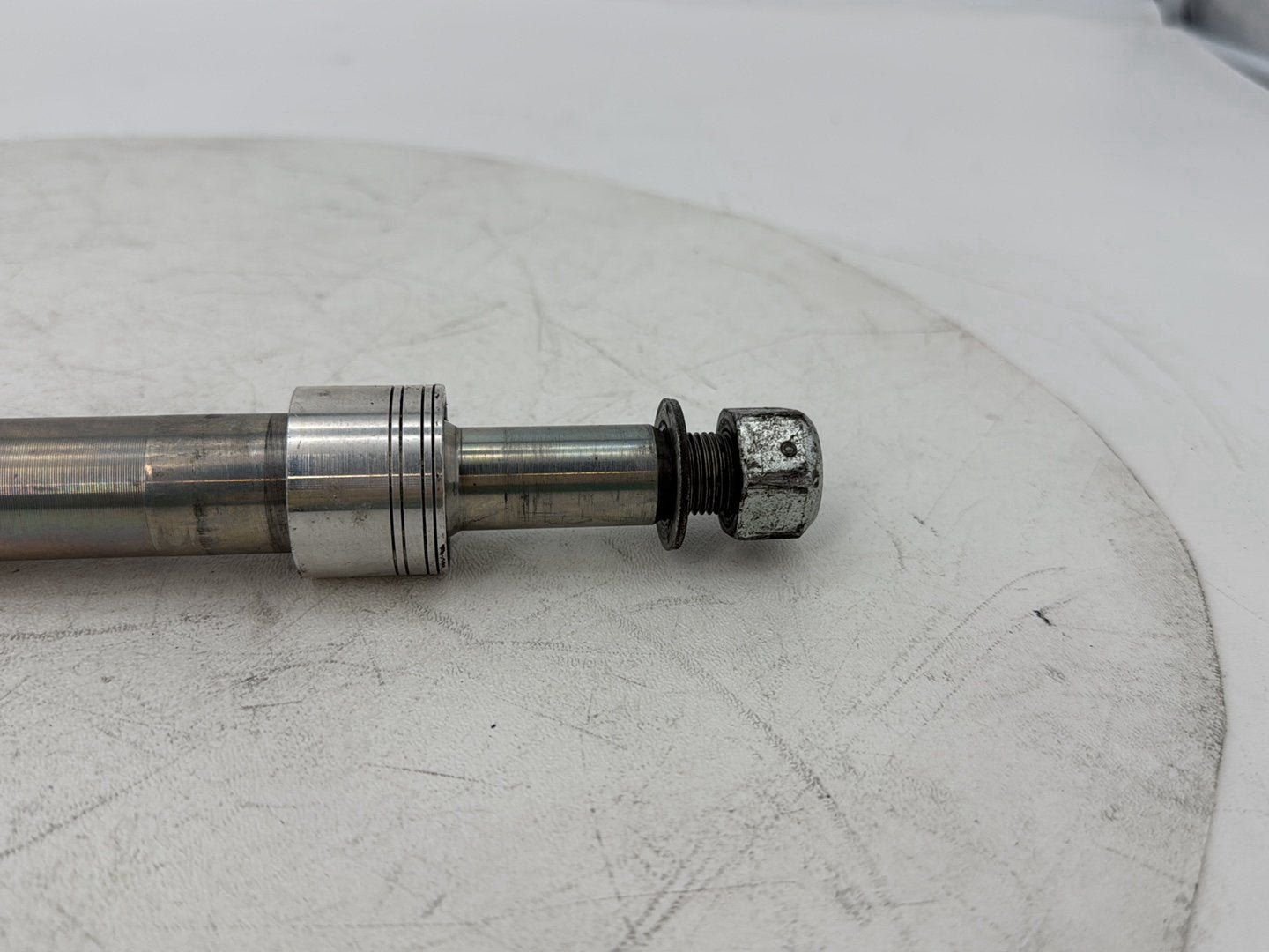 2007 - 2016 Harley-Davidson Touring Electra Glide Ultra Front Wheel Axle Bolt Shaft