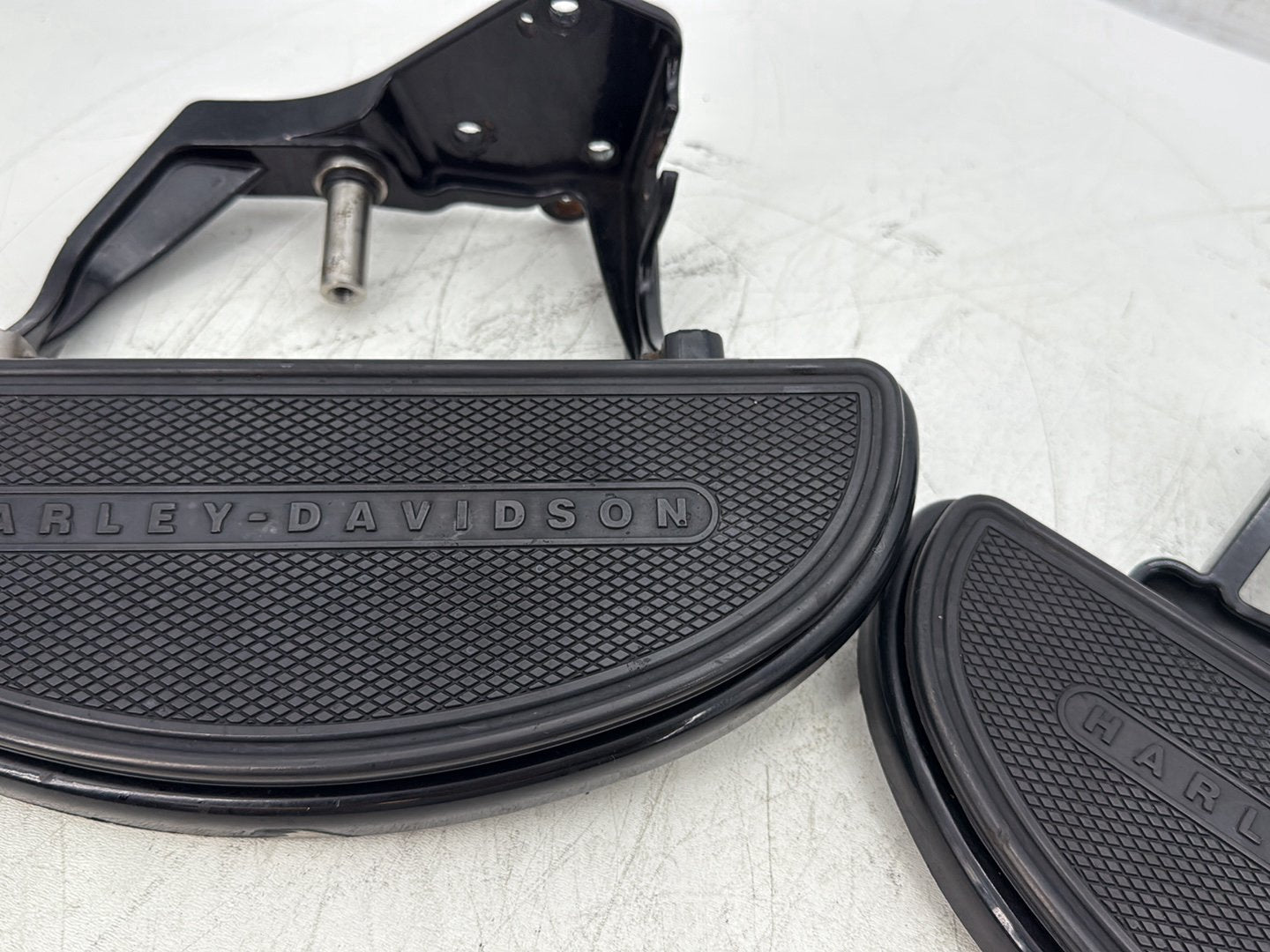 2011 Harley Softail FLSTFB Fat Boy OEM Left Right Driver Floorboard Foot Rest