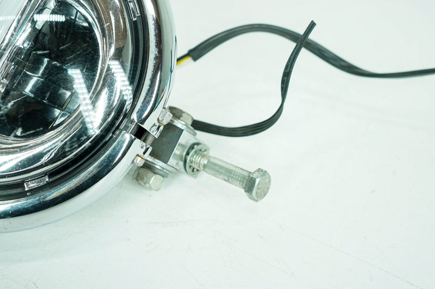 1999 - 2006 Harley-Davidson Dyna Wide Glide Headlight Headlamp Head Lamp Light LED 67698-81D