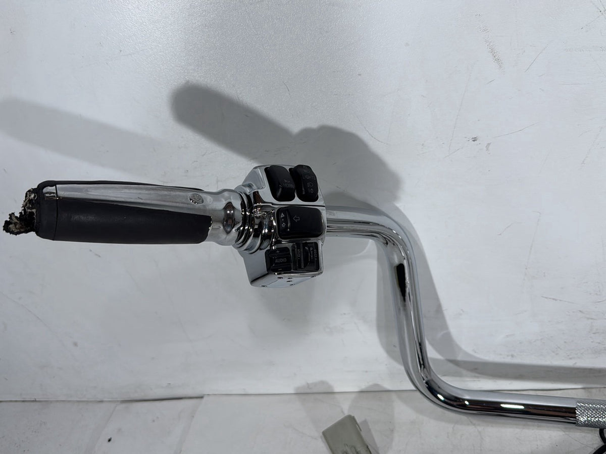 2013 Harley Electra Glide Touring CVO Screamin Eagle OEM Handlebars Left Right Switches Controls