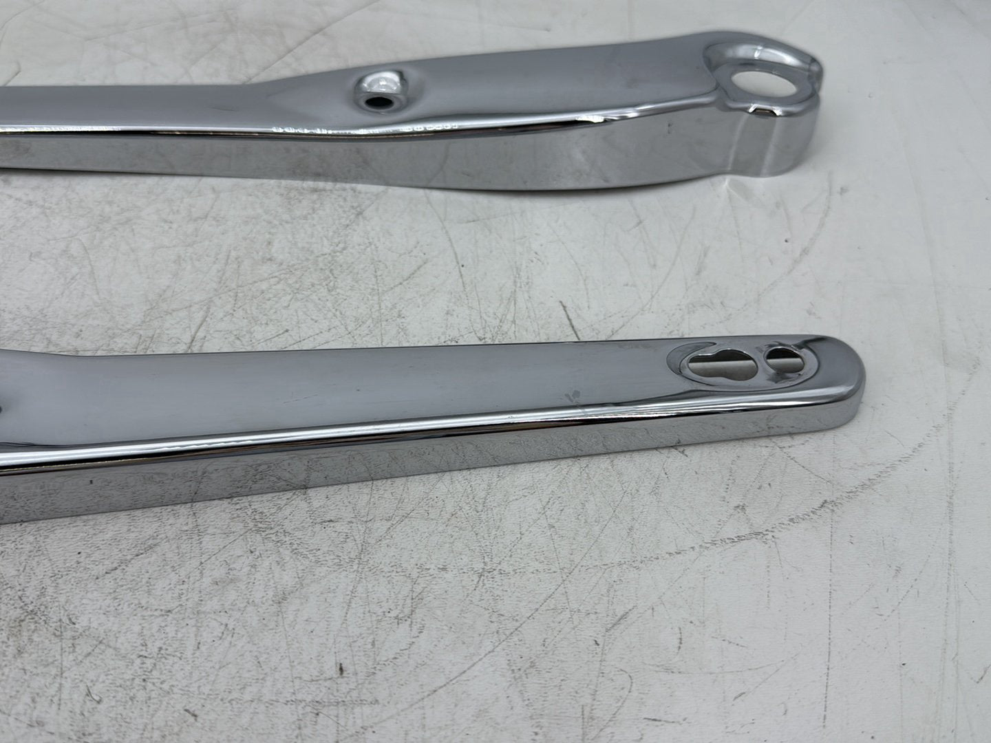 2008 Harley Dyna FXDL Low Rider Anniversary OEM Rear Left Right Fender Struts Bracket
