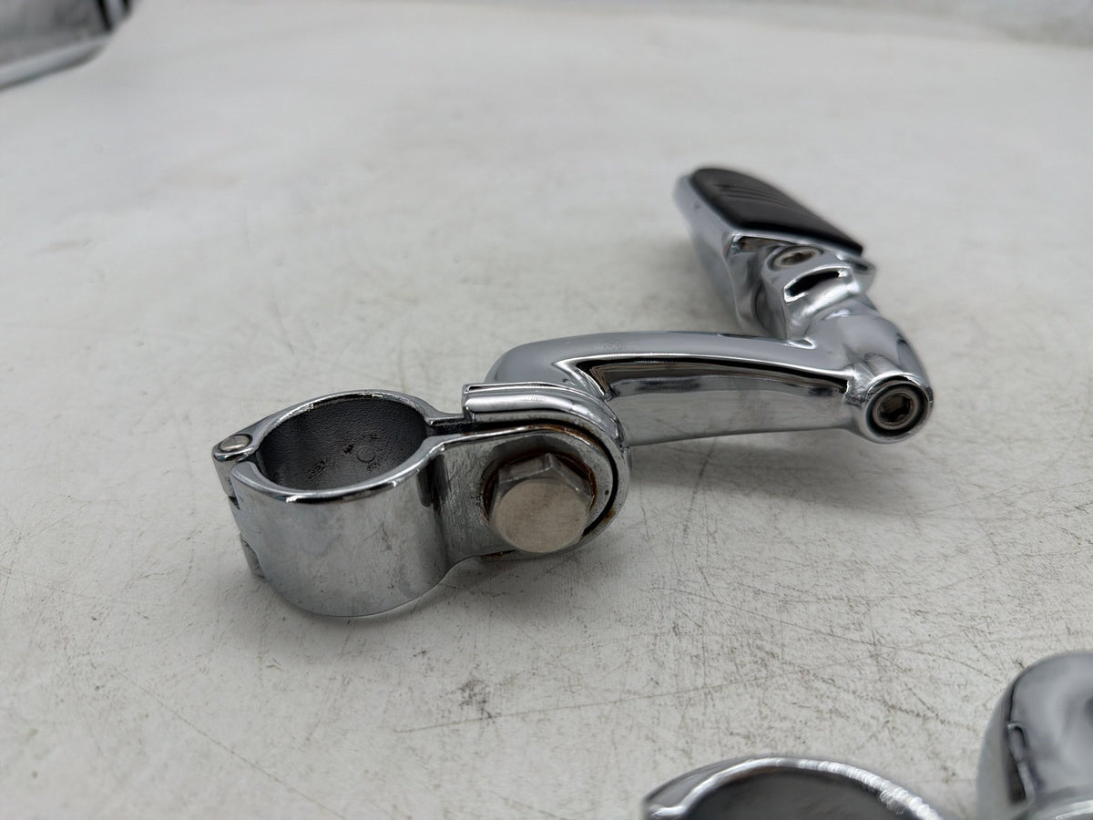 2010 Harley Street Glide Touring FLHX OEM Front Right Left Highway Foot Pegs