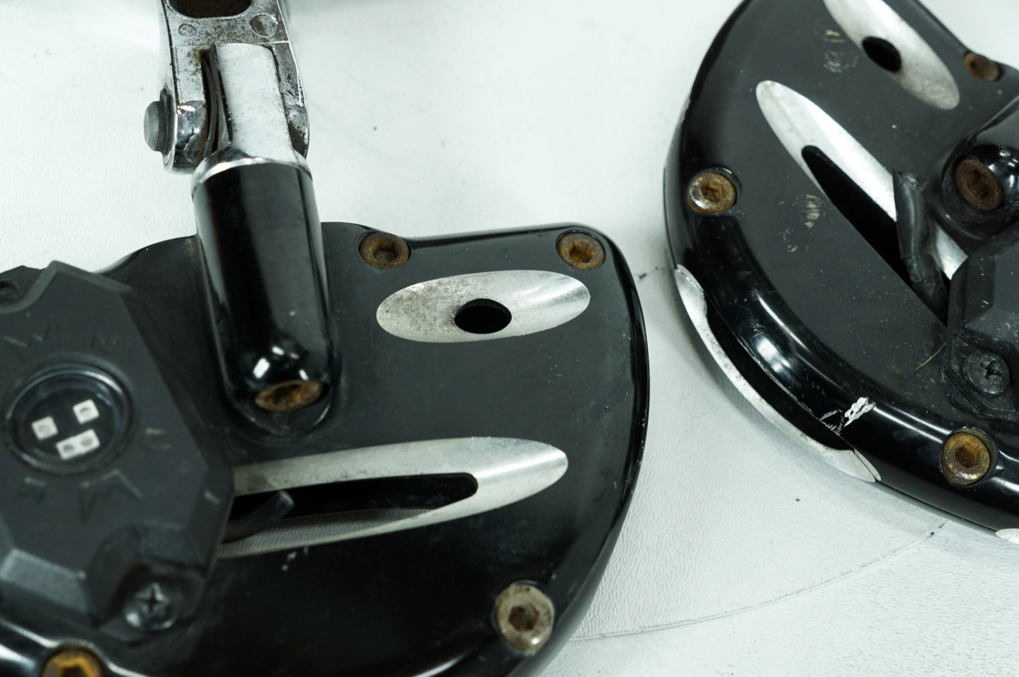 2008 - 2016 Harley-Davidson Touring Road Glide Left Right Driver & Pass Floorboard Foot Rest 50622-09A