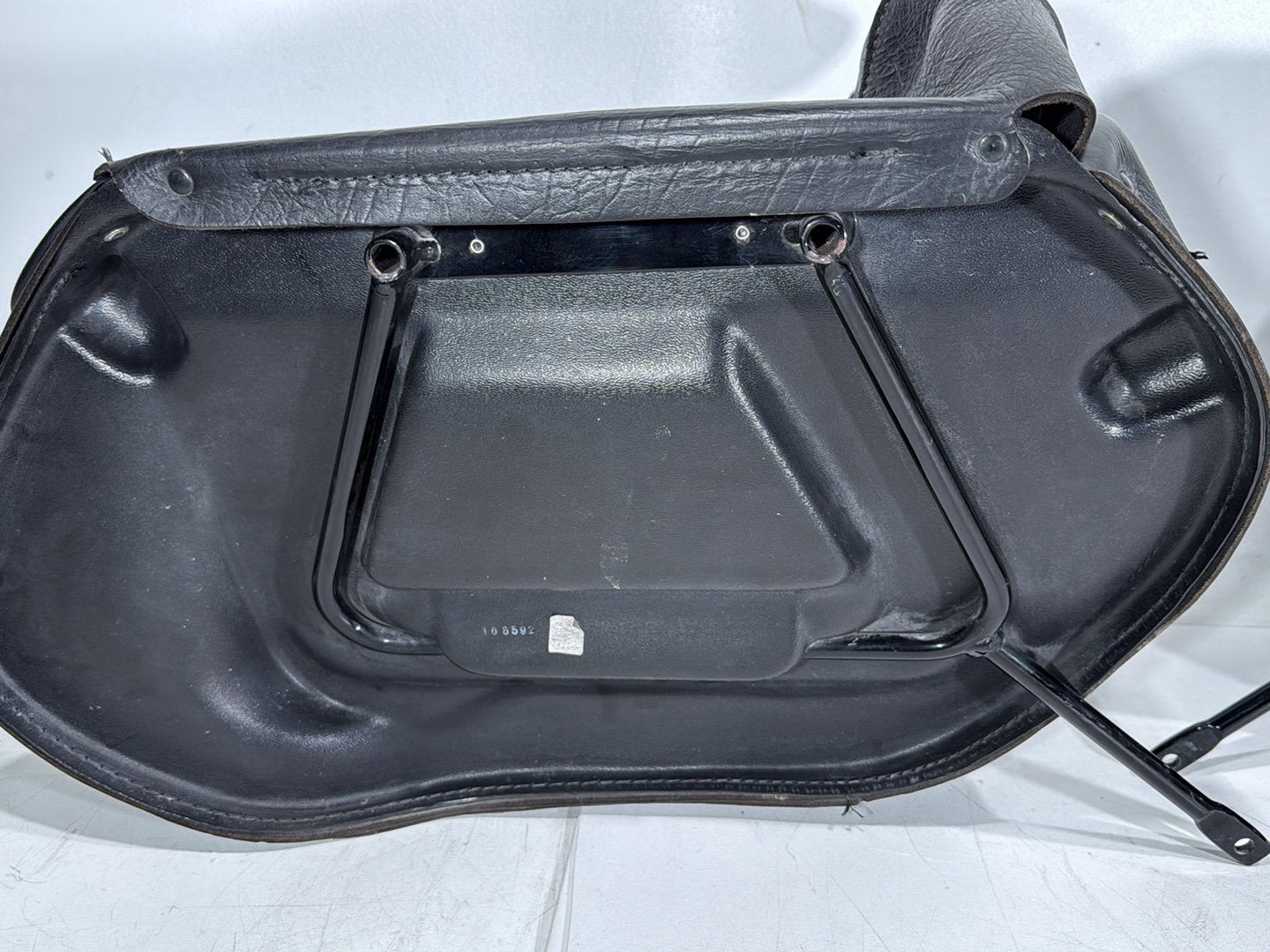 2007 Harley Softail Heritage Classic FLSTC OEM Rear Left Right Saddlebags Luggage Leather