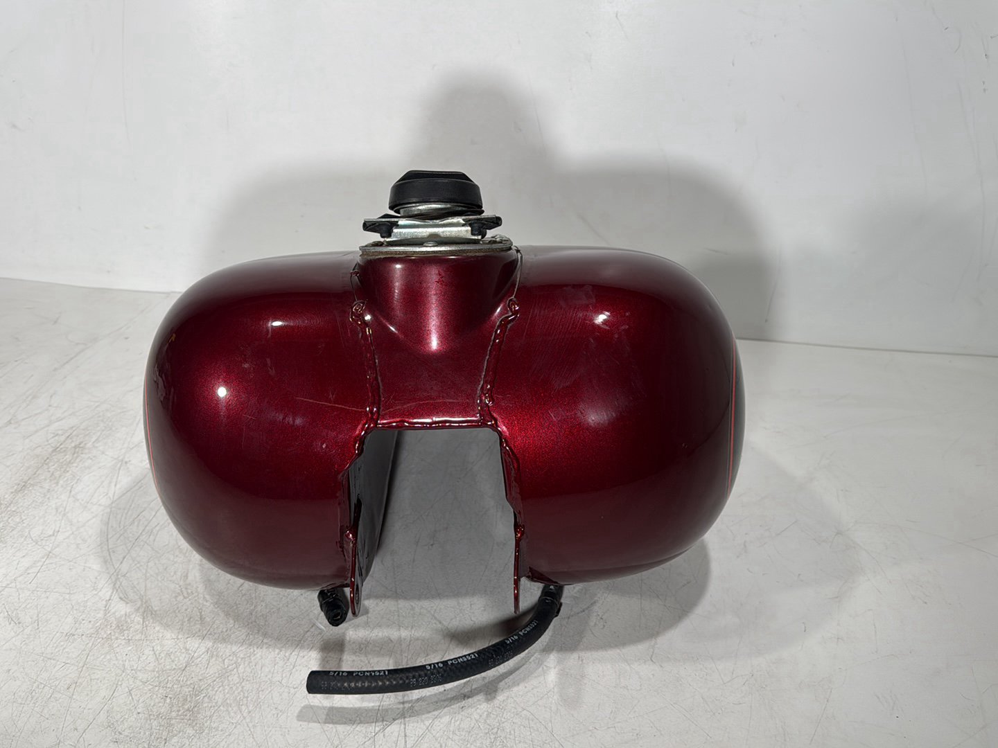 1999 - 2006 Harley-Davidson Touring Electra Glide Classic Fuel Gas Tank Gasoline Reservoir 61356-00