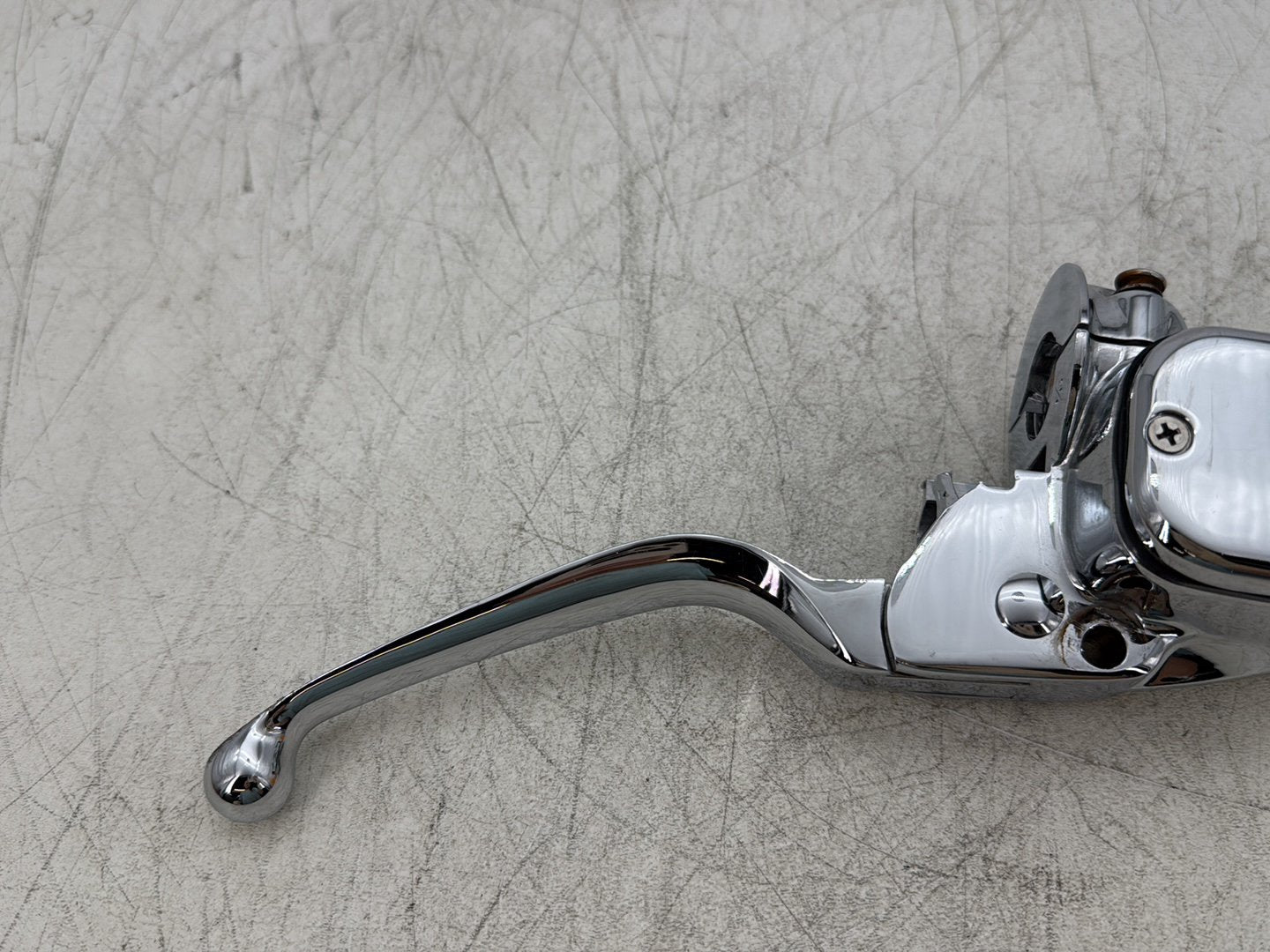 2007 Harley Dyna Street Bob FXDBI OEM Front Right Brake Lever Master Cylinder
