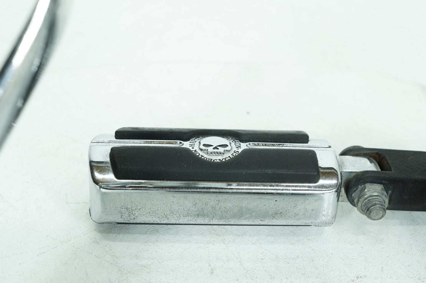 2007 - 2017 Harley-Davidson Dyna Wide Glide Left & Right Driver Step Foot Rest Pegs  	33693-03