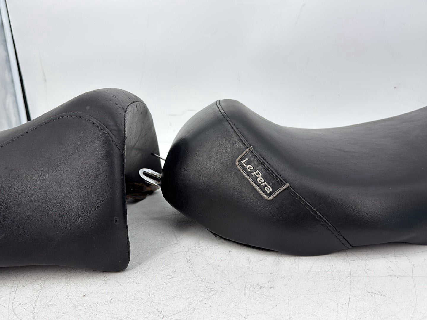 2006 Harley Touring FLHRI Road King OEM Passenger Driver Seat Saddle Le Pera