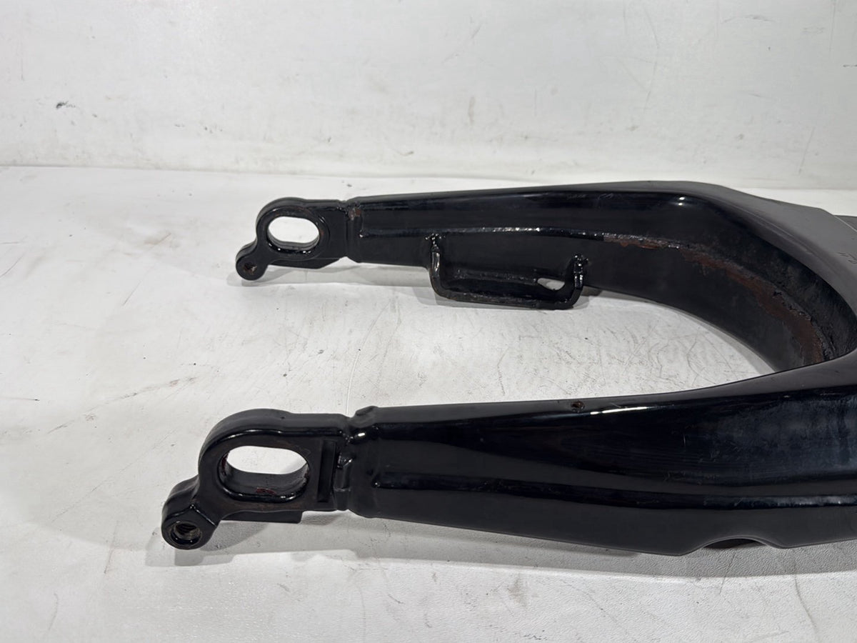 2013 Harley Electra Glide Touring Ultra FLHTCUI OEM Rear Fork Swingarm Swing Arm