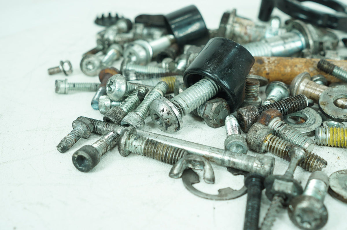 Hardware Bolts Nuts & Brackets, 2010, Harley-Davidson, Sportster, Iron, XL883N