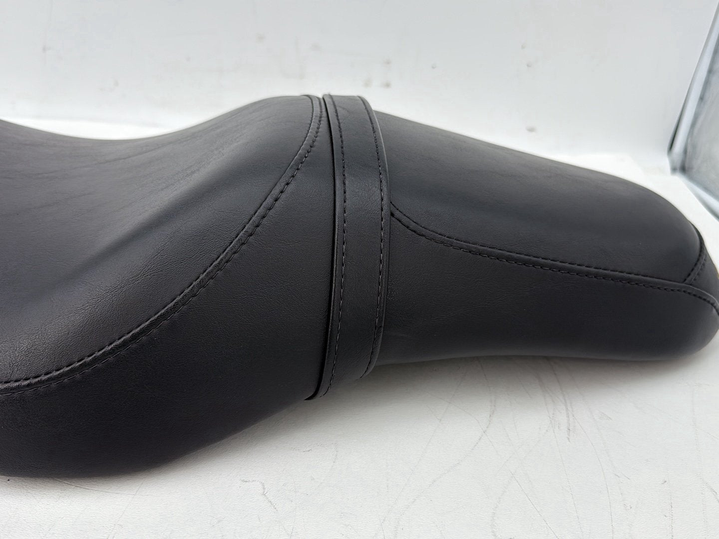 2004 - 2013 Harley-Davidson Sportster 1200 Custom Passenger Rider Driver Seat Saddle
