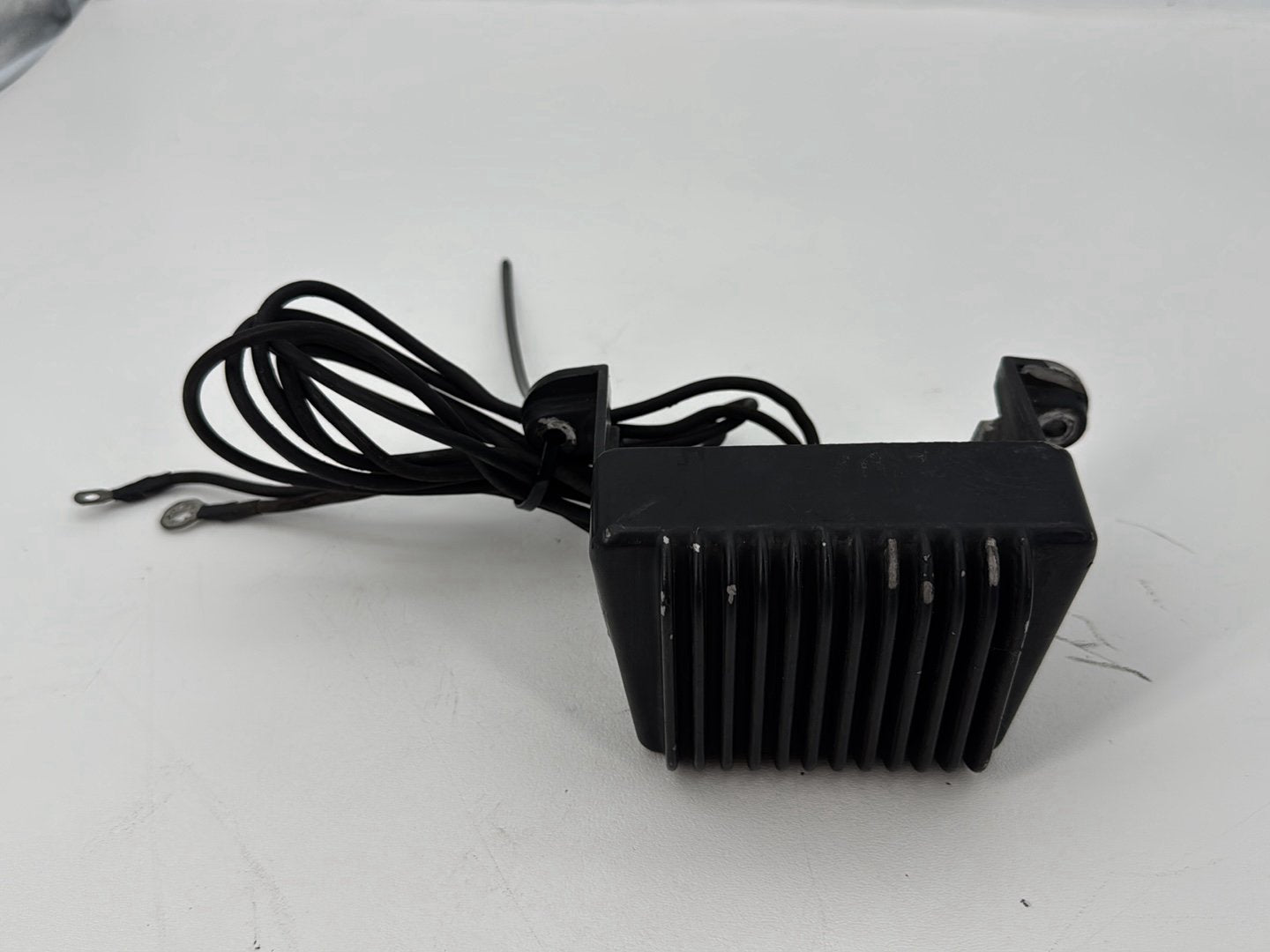 1999 - 2006 Harley-Davidson Touring Electra Glide Classic Voltage Regulator Rectifier   	74505-97A