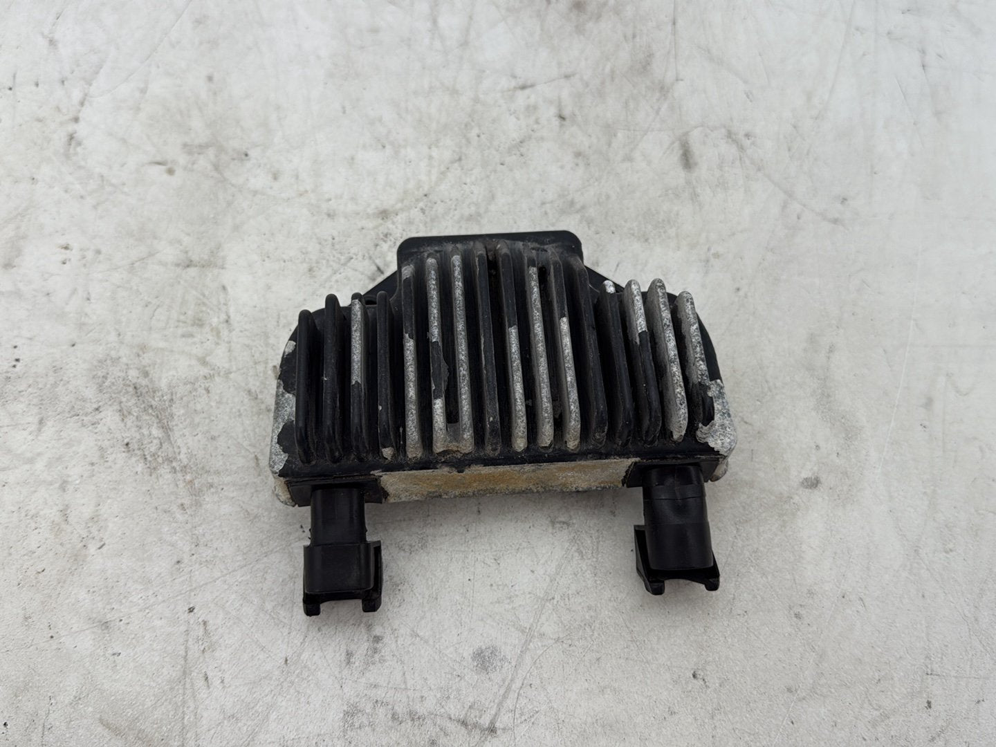 2012 Harley Dyna FXDF Fat Bob OEM Voltage Regulator Rectifier