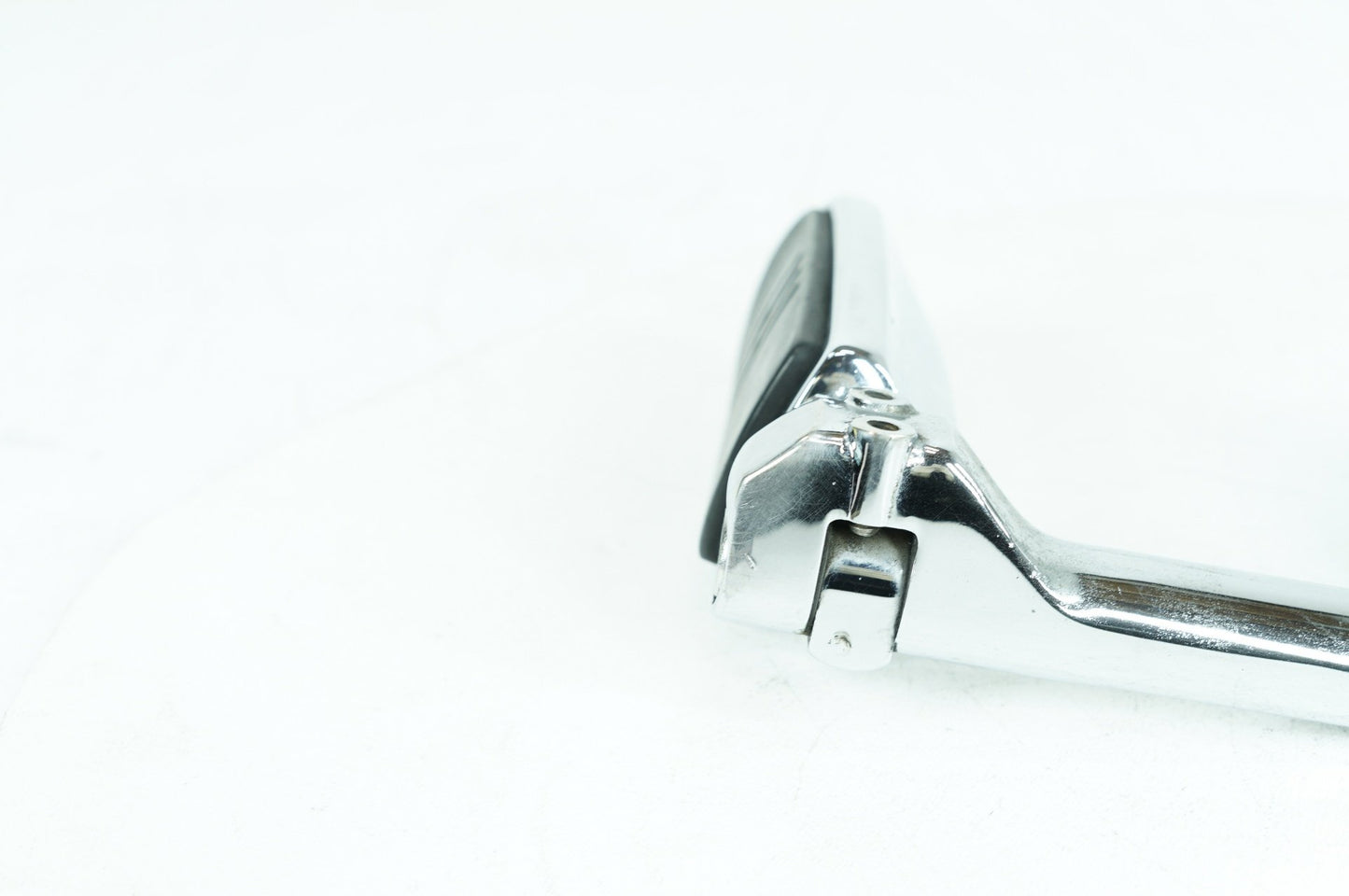 2008 - 2016 Harley-Davidson Touring Street Glide Front Driver Highway 1 Foot Peg Rest 50211-04