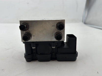 2011 Harley Road King Touring FLHRC Classic OEM ABS Brake Pump & Control Module