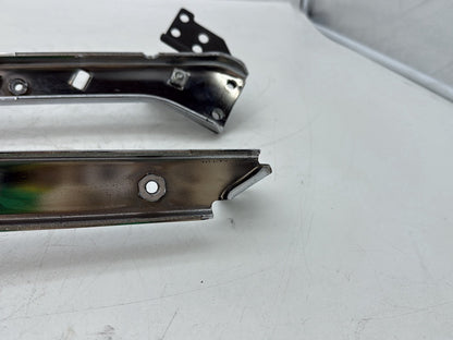 2005 Harley Touring FLHRCI Road King Classic OEM Rear Left & Right Saddlebag Fender Support