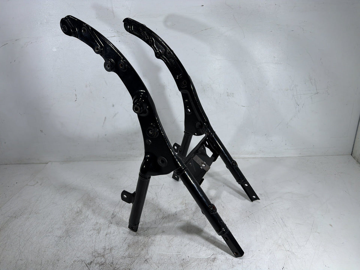 2010 Harley Street Glide Touring FLHX OEM Rear Sub Frame Subframe Tail Rail