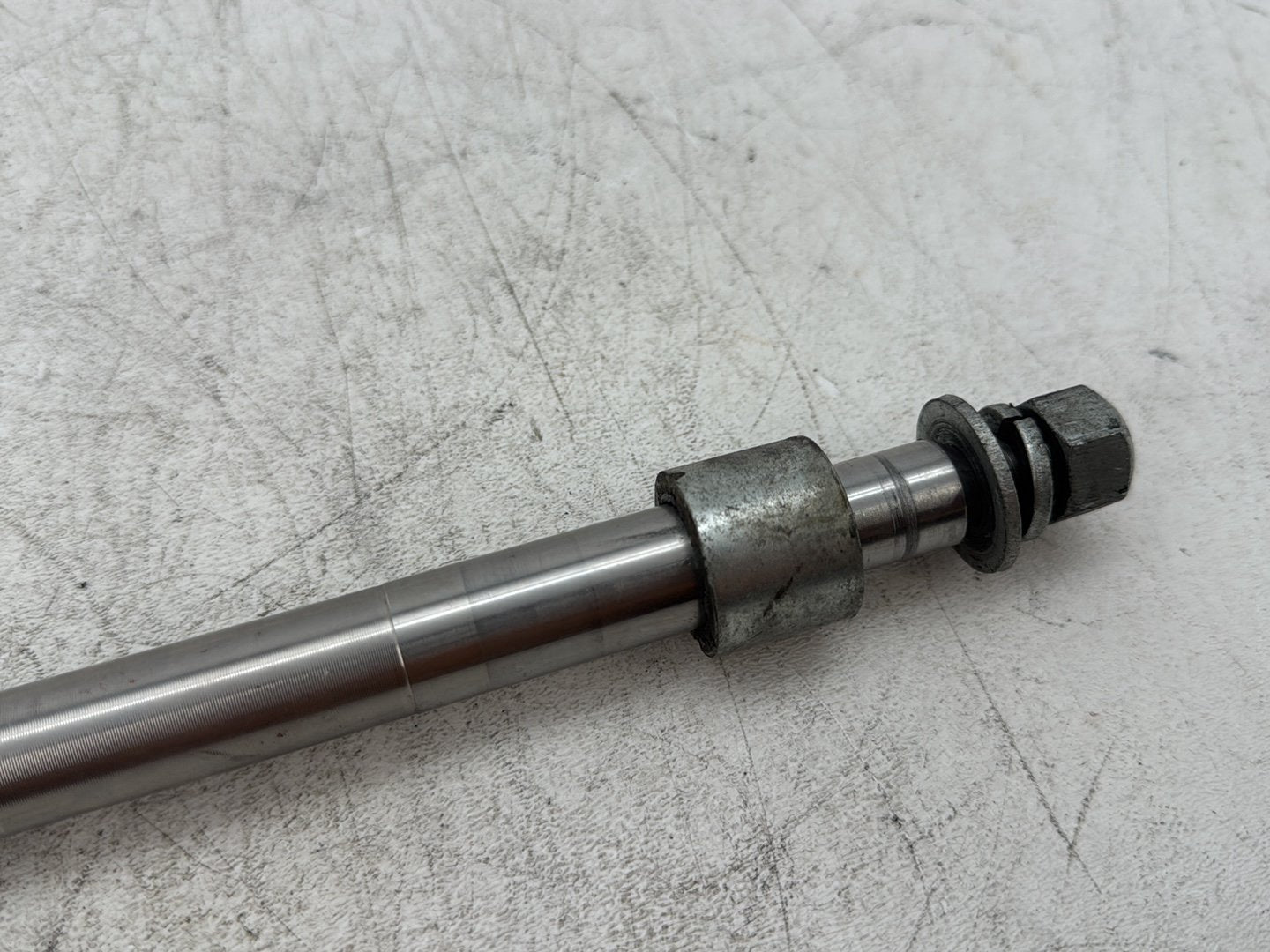 2003 Harley Dyna Wide Glide FXDWG OEM Front Wheel Axle Bolt Shaft