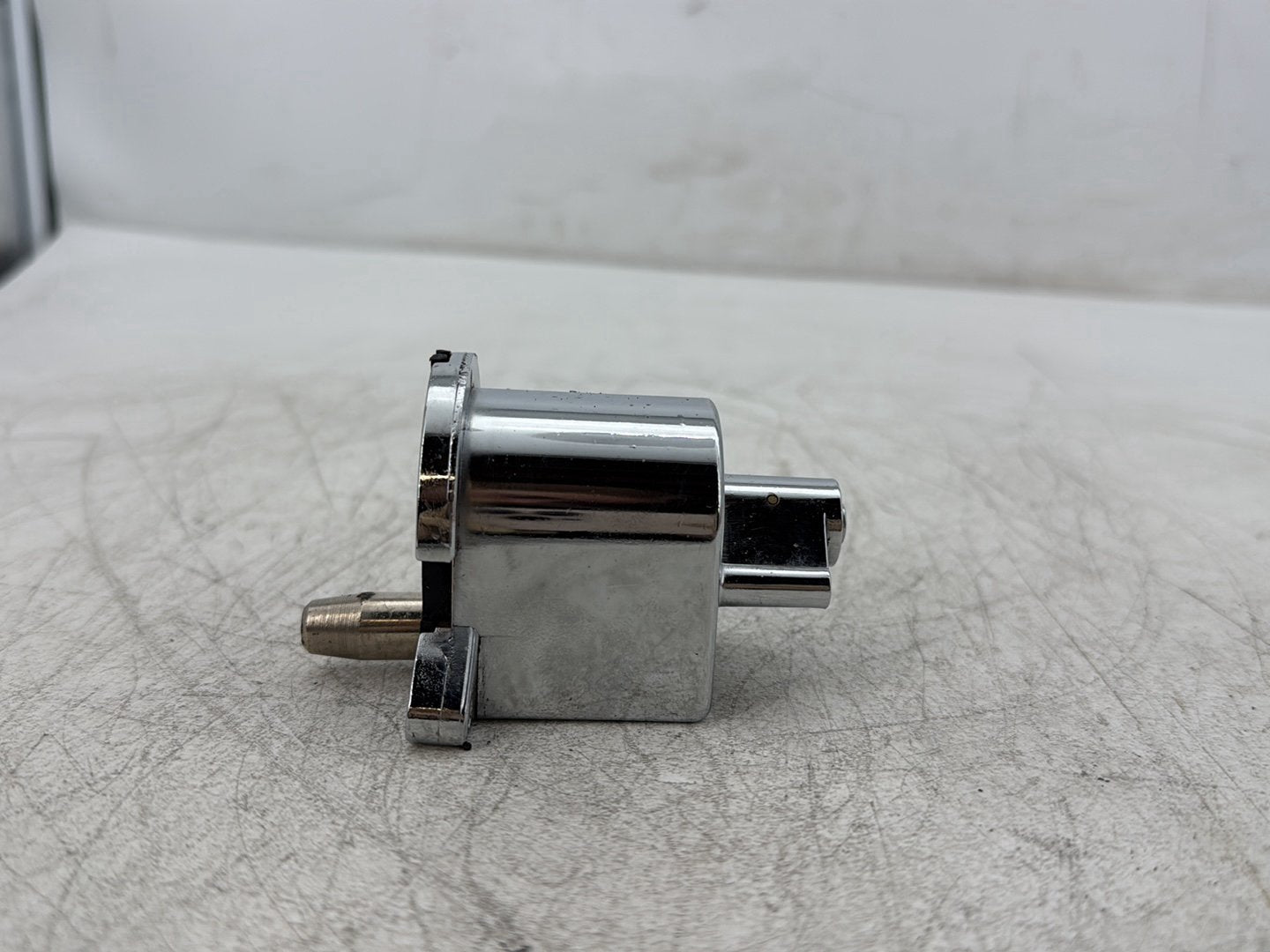 1995 Harley Road King Touring Fork Lock Switch Cylinder Barrel Lockset NOKey