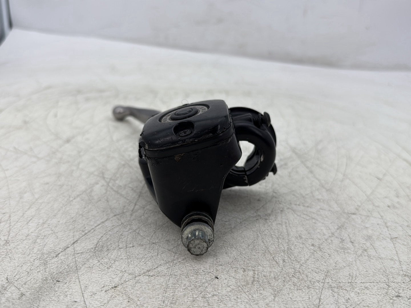 2012 Harley Dyna Super Glide Custom FXDCI OEM Front Right Brake Lever Master Cylinder