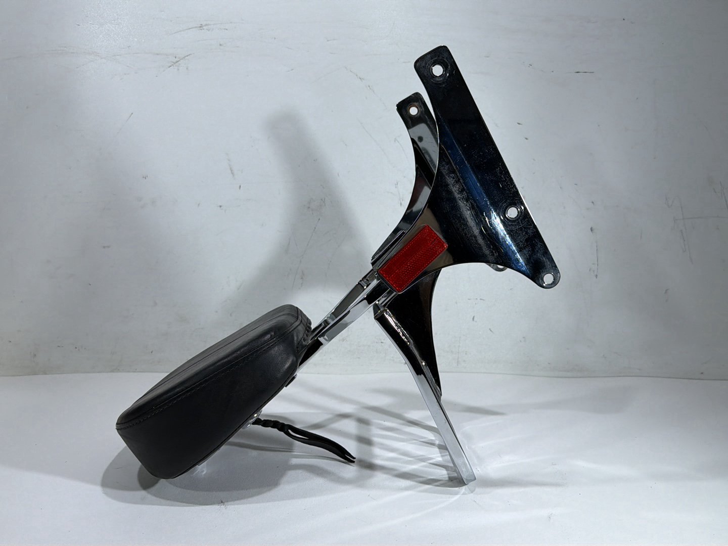 2011 Harley Heritage Softail Classic OEM Rear Sissy Bar w/ Backrest Cushion Pad