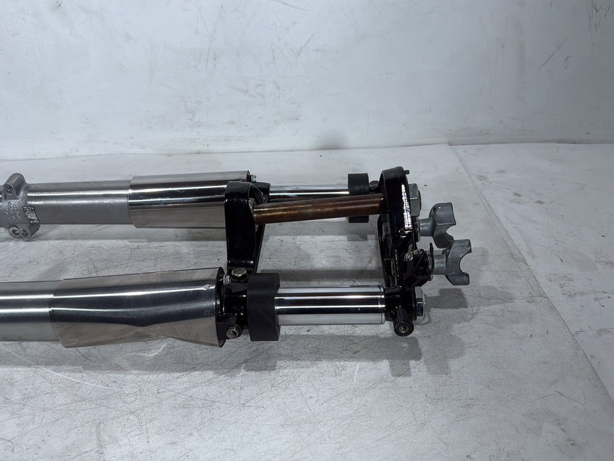 07 Harley Street Glide Touring OEM Front Triple Tree Set LH RH Fork Legs Sliders