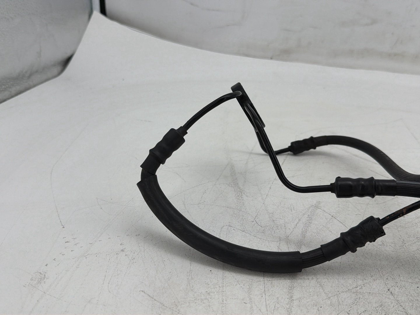 1999 Harley Electra Glide Touring FLHT OEM Front Brake Hose Line Pipe