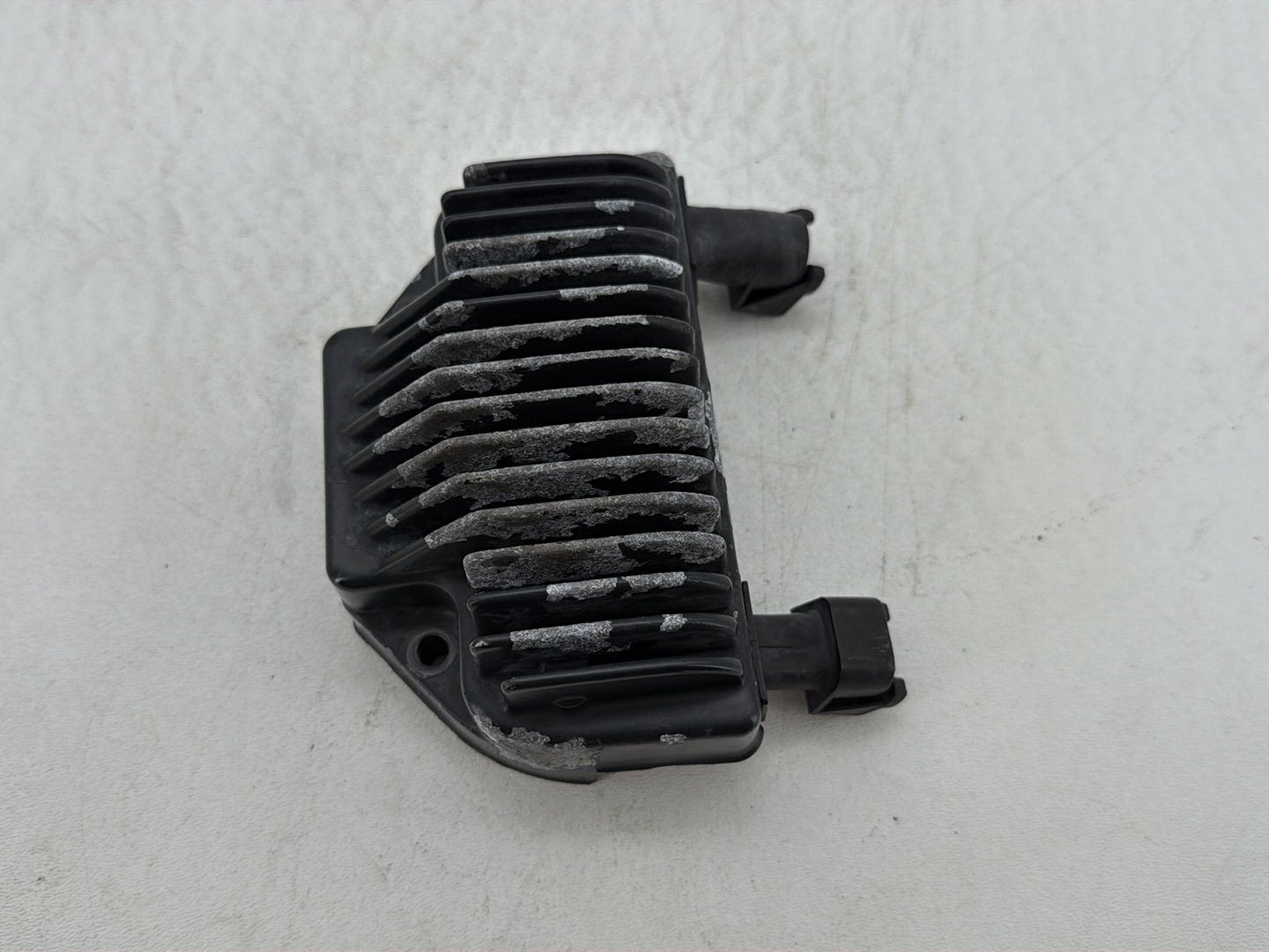 2009 Harley Dyna Street Bob FXDB OEM Voltage Regulator Rectifier